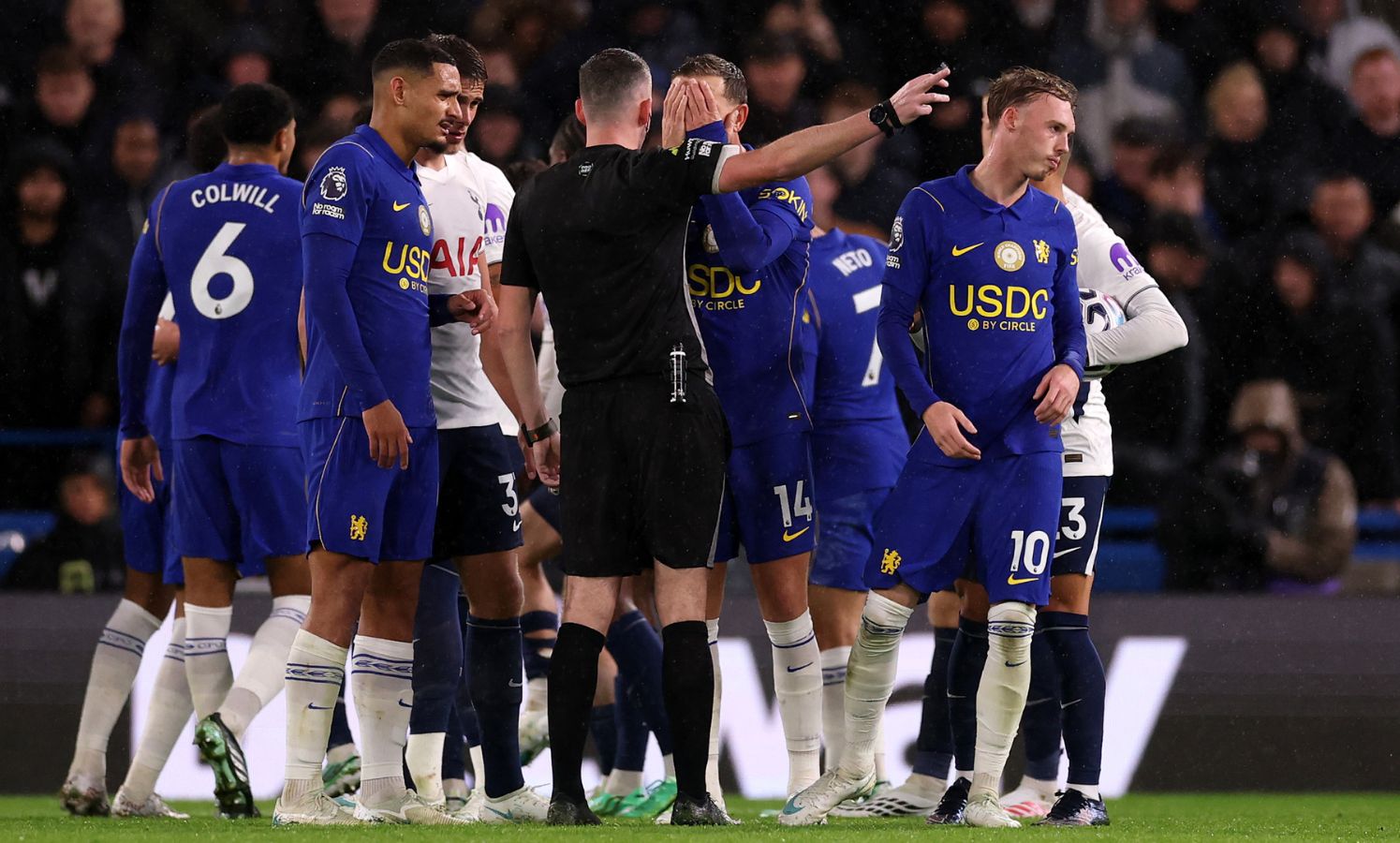 cole palmer red Cole Palmer receives red card vs Tottenham