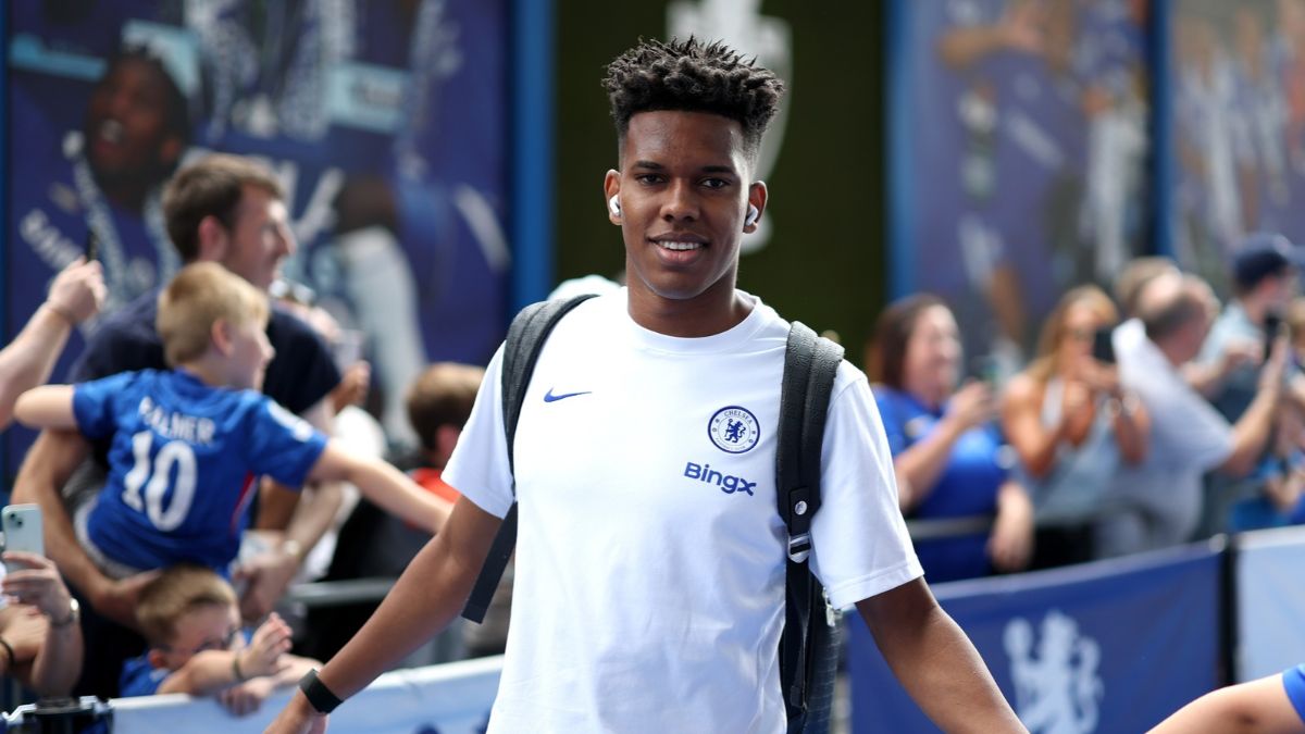 Estevao arrives at Stamford Bridge. (Photo by Ryan Pierse/Getty Images)